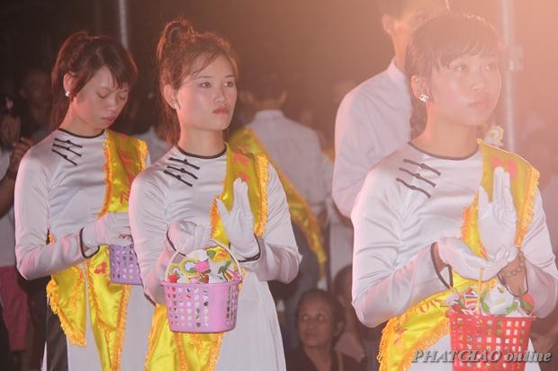 Thái Nguyên: Đêm Hội Vu Lan Chùa Thịnh Đán