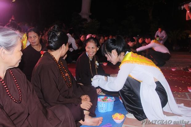 Thái Nguyên: Đêm Hội Vu Lan Chùa Thịnh Đán