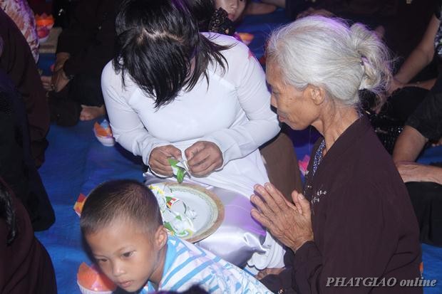 Thái Nguyên: Đêm Hội Vu Lan Chùa Thịnh Đán