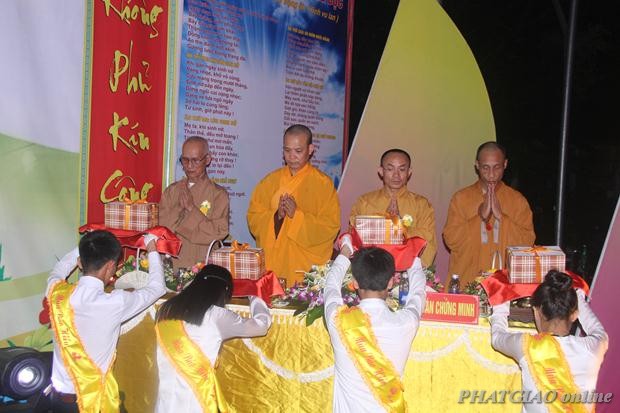 Thái Nguyên: Đêm Hội Vu Lan Chùa Thịnh Đán