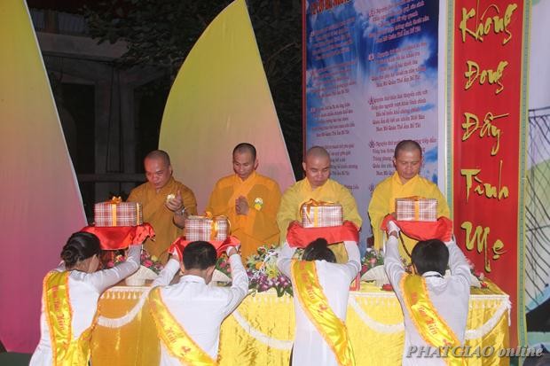 Thái Nguyên: Đêm Hội Vu Lan Chùa Thịnh Đán