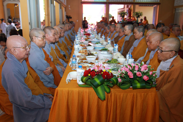 TP.HCM: Trang nghiêm cử hành lễ Tiểu tường cố HT.Thích Nhật Quang