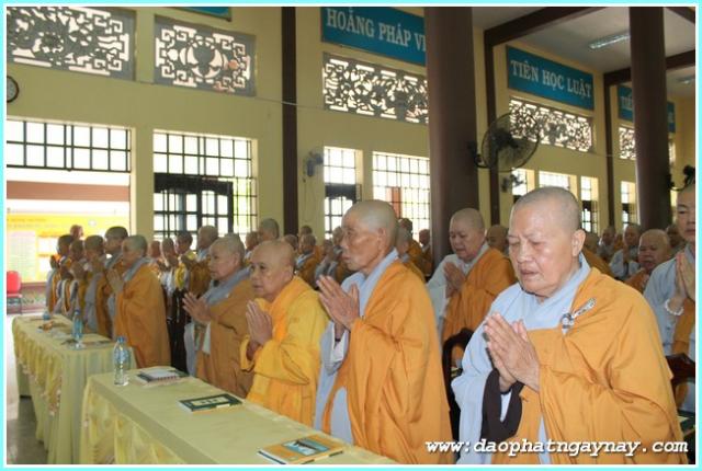 Bình Dương: Phóng Sự Ảnh: &quot;Nét Đẹp Mùa An Cư . PL: 2558&quot;