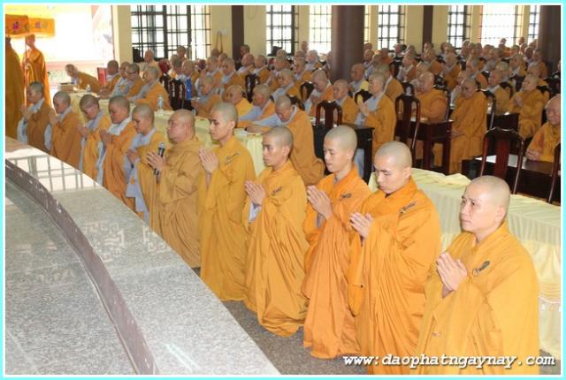 Bình Dương: Phóng Sự Ảnh: &quot;Nét Đẹp Mùa An Cư . PL: 2558&quot;