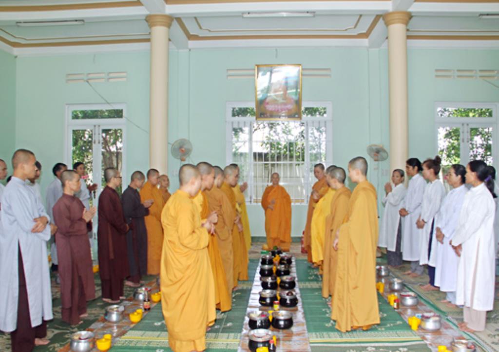 Gia Lai:Tịnh xá Ngọc Túc Khóa Tu Báo Ân và lễ Dâng Y Ca Sa