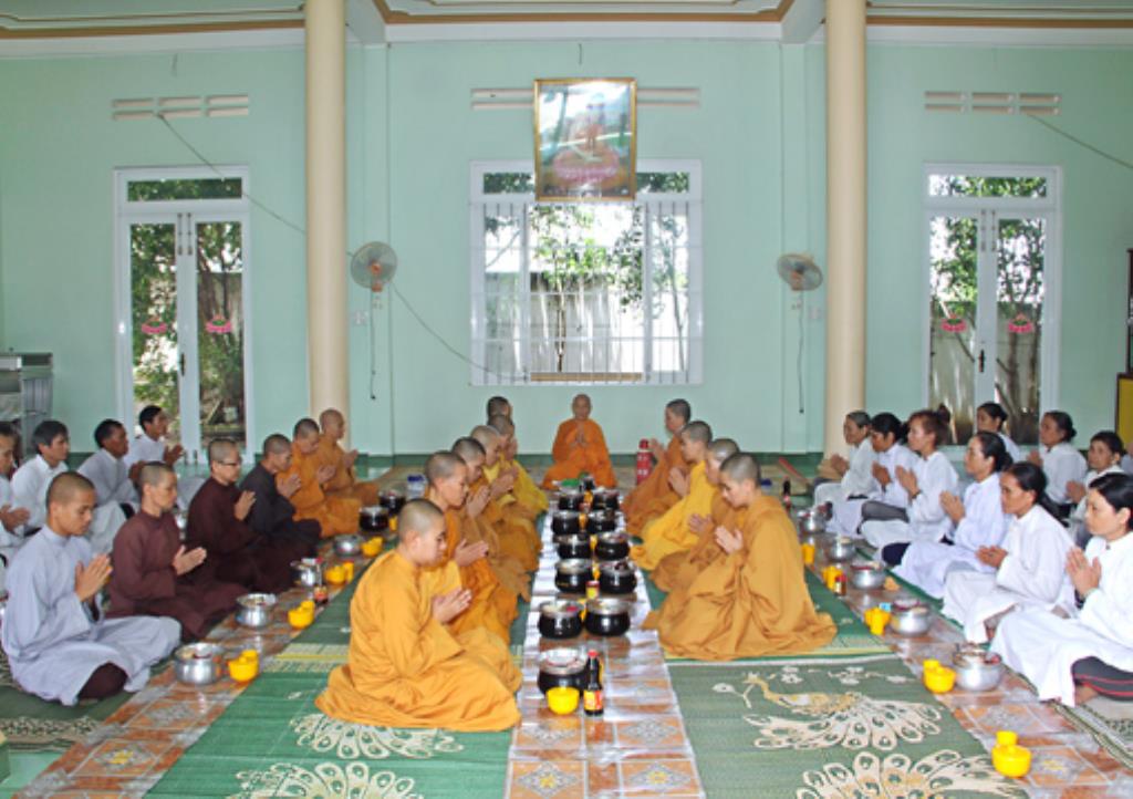Gia Lai:Tịnh xá Ngọc Túc Khóa Tu Báo Ân và lễ Dâng Y Ca Sa