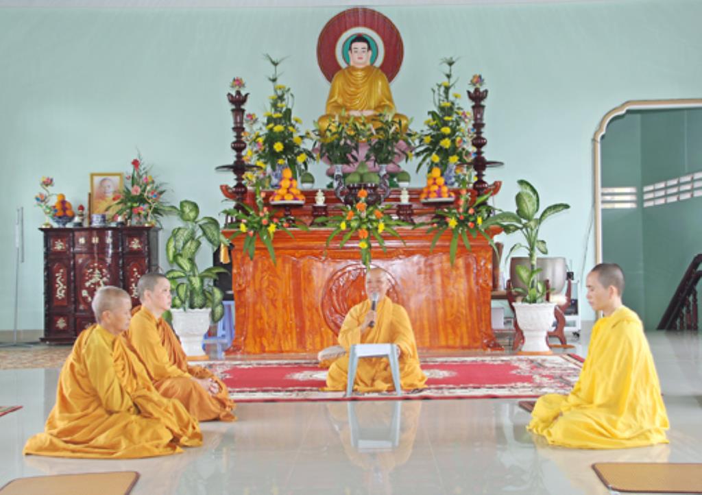 Gia Lai:Tịnh xá Ngọc Túc Khóa Tu Báo Ân và lễ Dâng Y Ca Sa