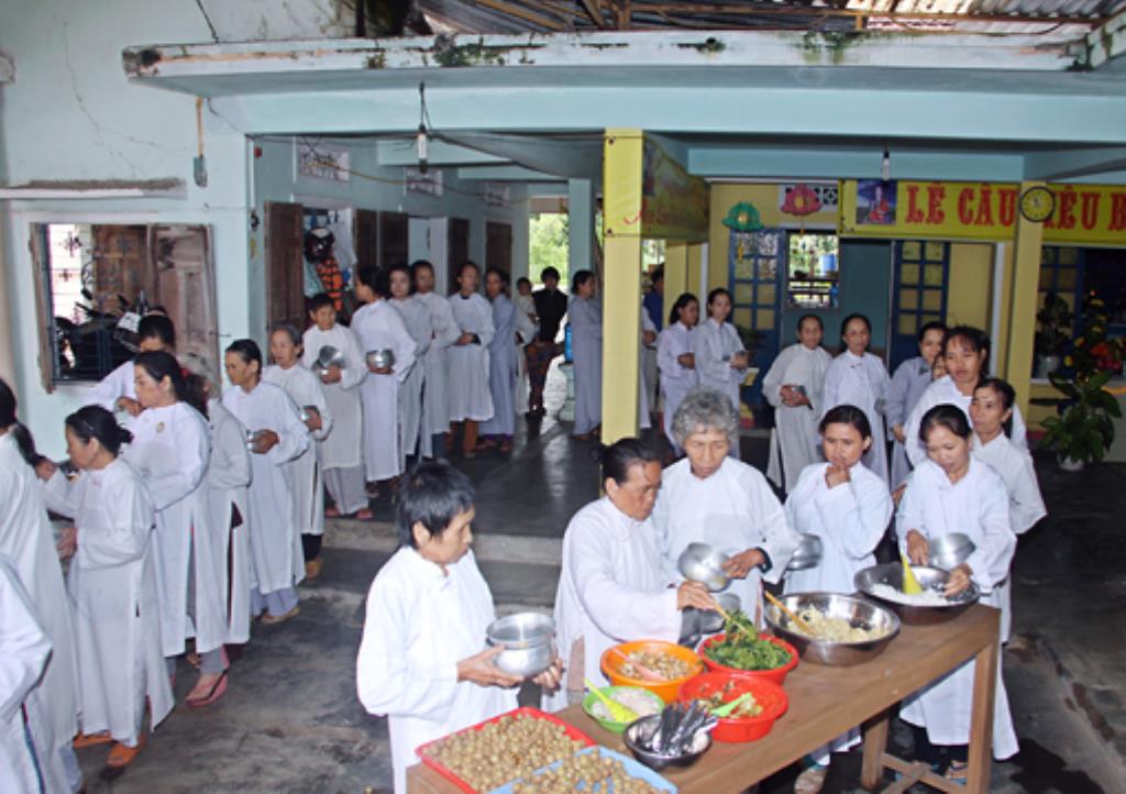 Gia Lai:Tịnh xá Ngọc Túc Khóa Tu Báo Ân và lễ Dâng Y Ca Sa