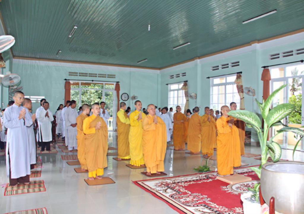 Gia Lai:Tịnh xá Ngọc Túc Khóa Tu Báo Ân và lễ Dâng Y Ca Sa