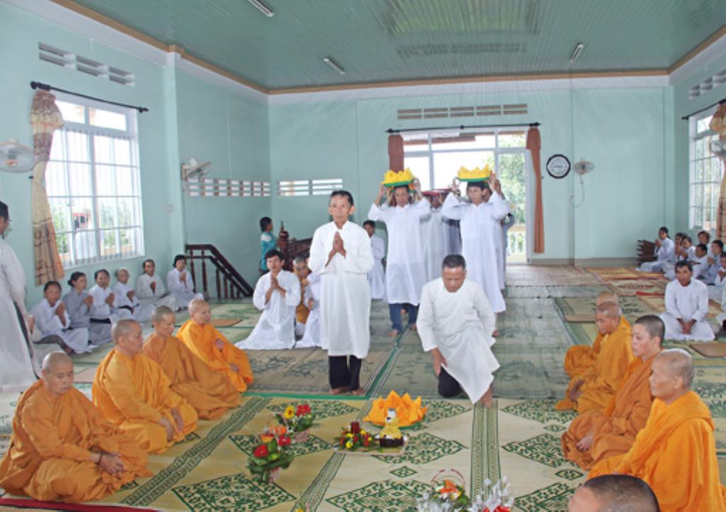 Gia Lai:Tịnh xá Ngọc Túc Khóa Tu Báo Ân và lễ Dâng Y Ca Sa