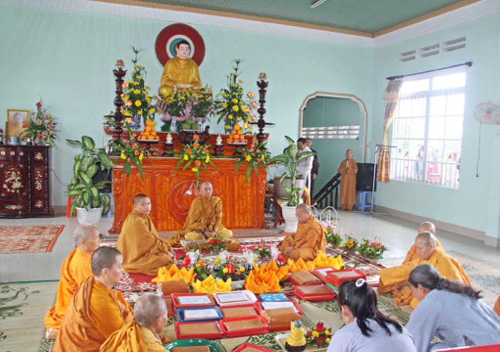 Gia Lai:Tịnh xá Ngọc Túc Khóa Tu Báo Ân và lễ Dâng Y Ca Sa