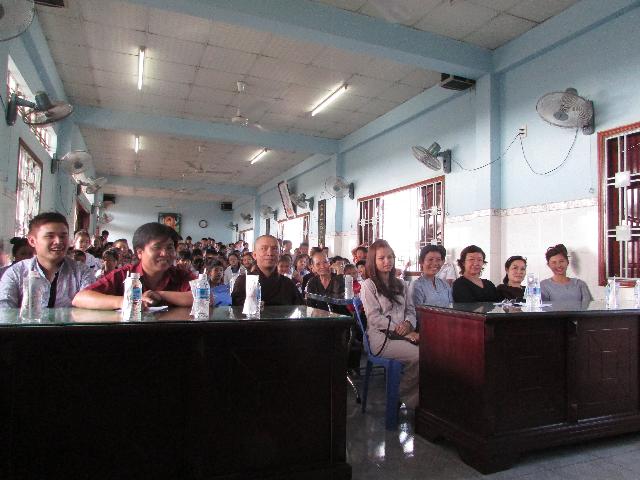 Xúc động buổi lễ tuyên dương học sinh giỏi năm học 2013- 2014 của  Thiền Viện Thiên Phước