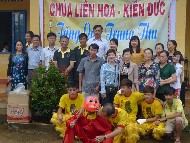 Chùa Liên Hoa - Kiến Đức - Đăk Nông Tổ Chức Trung Thu cho Các Em Thiếu Nhi