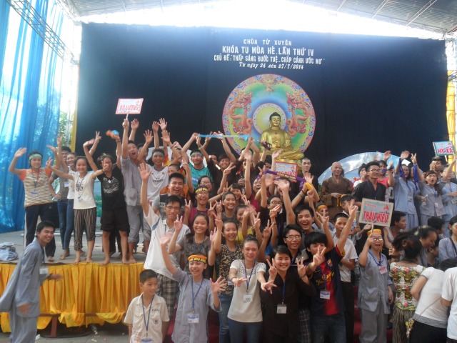 Thái Bình: Chùa Từ Xuyên tổ chức khóa tu mùa hè lần thứ tư năm 2014 LỄ QUY Y TAM BẢO (ngày thứ hai)