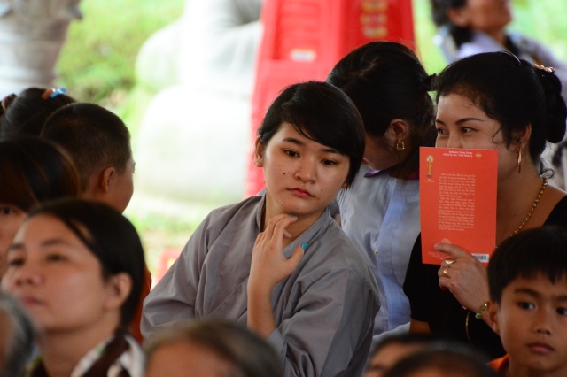 Hà Tĩnh: Hàng ngàn hoa đăng lung linh trong Đại lễ Vu Lan báo hiếu 2014 tại chùa Tượng Sơn