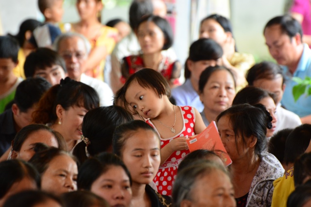 Hà Tĩnh: Hàng ngàn hoa đăng lung linh trong Đại lễ Vu Lan báo hiếu 2014 tại chùa Tượng Sơn