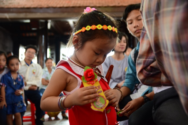 Hà Tĩnh: Hàng ngàn hoa đăng lung linh trong Đại lễ Vu Lan báo hiếu 2014 tại chùa Tượng Sơn