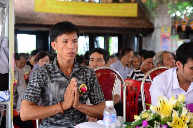 Hà Tĩnh: Hàng ngàn hoa đăng lung linh trong Đại lễ Vu Lan báo hiếu 2014 tại chùa Tượng Sơn