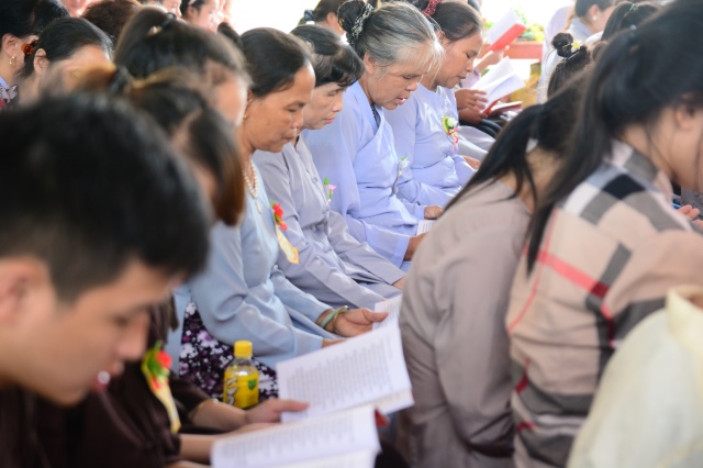 Hà Tĩnh: Hàng ngàn hoa đăng lung linh trong Đại lễ Vu Lan báo hiếu 2014 tại chùa Tượng Sơn