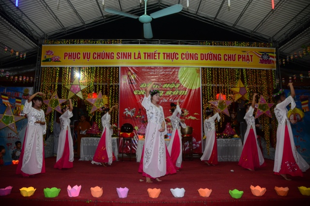 Hà Tĩnh: Tưng bừng lễ hội Trung Thu chùa Tượng Sơn