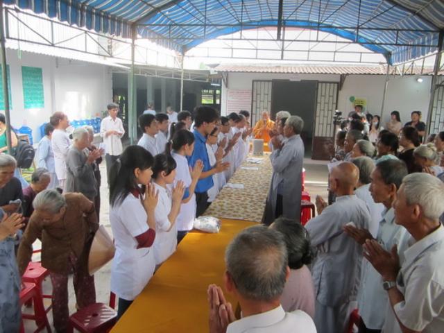 Chùa Đại Phước tổ chức khám chữa bệnh từ thiện
