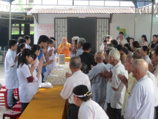 Chùa Đại Phước tổ chức khám chữa bệnh từ thiện
