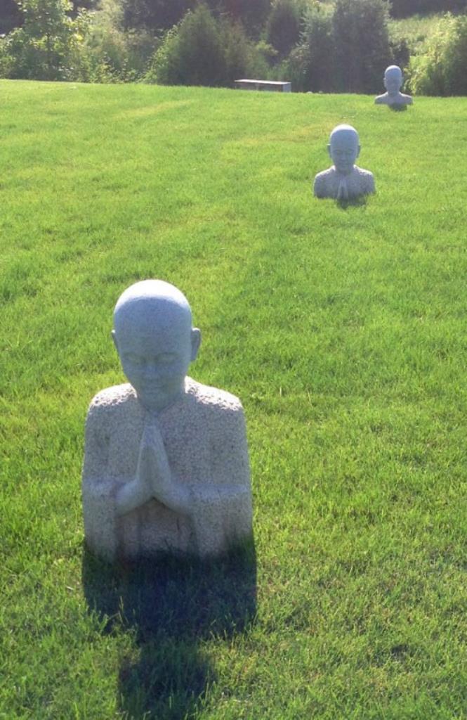 Canada: An táng theo nghệ thuật Phật giáo