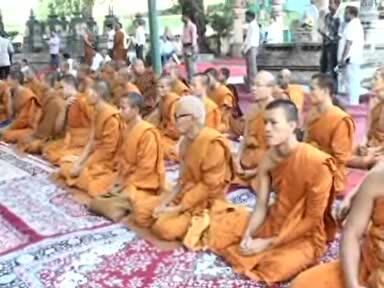 Ấn Độ : Cầu nguyện hòa bình thế giới vụ đánh bom tại Đền Mahabodhi