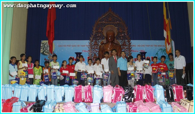 Bình Dương:   ĐÊM HỘI TRĂNG RẰM 2014