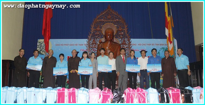 Bình Dương:   ĐÊM HỘI TRĂNG RẰM 2014