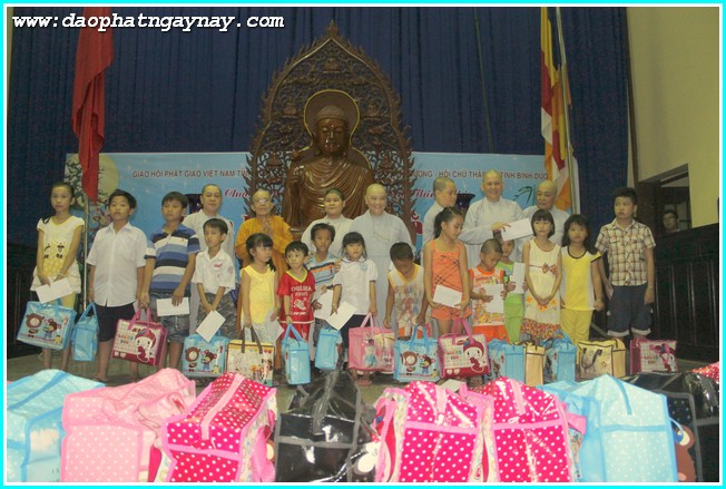 Bình Dương:   ĐÊM HỘI TRĂNG RẰM 2014
