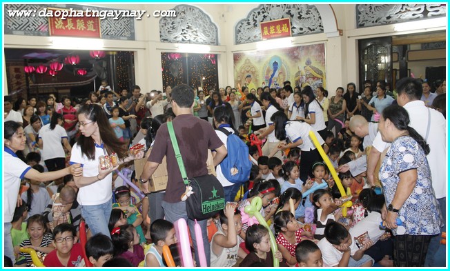 TP.HỒ CHÍ MINH:    Lung Linh Đêm Hội Trung Thu 2014