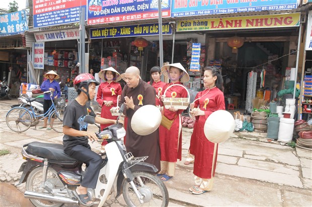 Thanh Hóa: “Hoa Hồng Vào Làng” khởi động mùa Vu Lan – Báo Hiếu