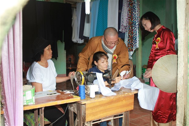 Thanh Hóa: “Hoa Hồng Vào Làng” khởi động mùa Vu Lan – Báo Hiếu