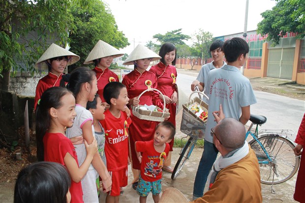 Thanh Hóa: “Hoa Hồng Vào Làng” khởi động mùa Vu Lan – Báo Hiếu