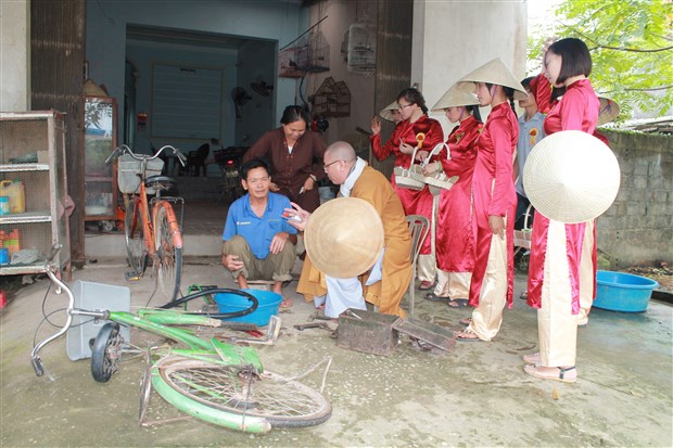 Thanh Hóa: “Hoa Hồng Vào Làng” khởi động mùa Vu Lan – Báo Hiếu