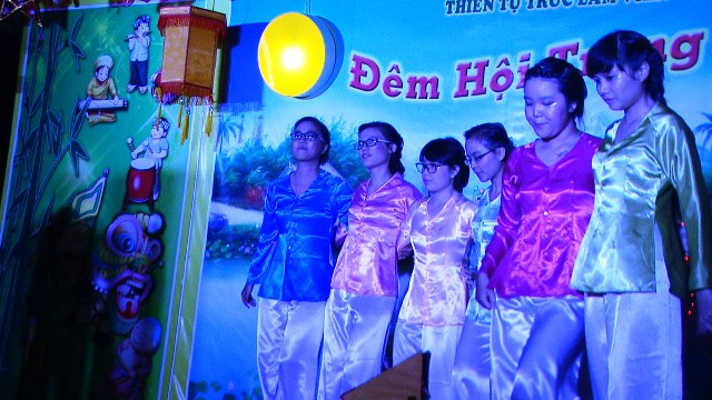 Khánh Hòa: Thiền tự Trúc Lâm Viên Giác văn nghệ “Đêm Hội Trăng Rằm”