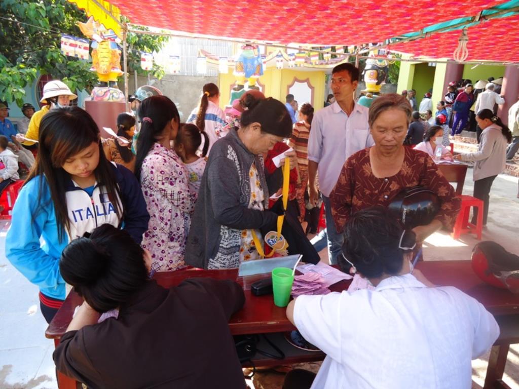 Hội CTĐ Chùa Long Tuyền Từ Thiện Tại Kiên Giang