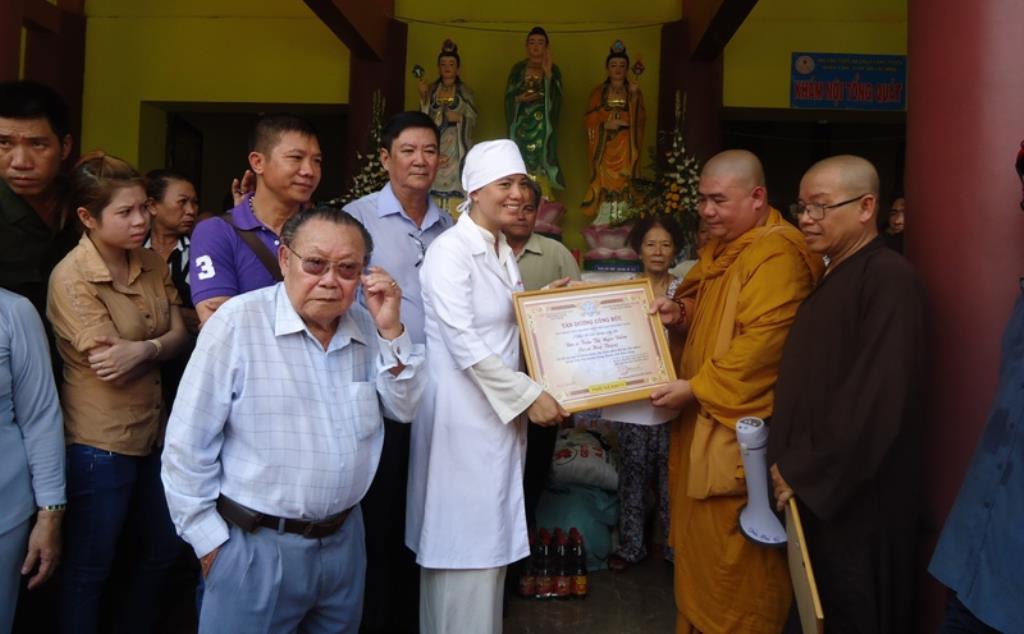 Hội CTĐ Chùa Long Tuyền Từ Thiện Tại Kiên Giang