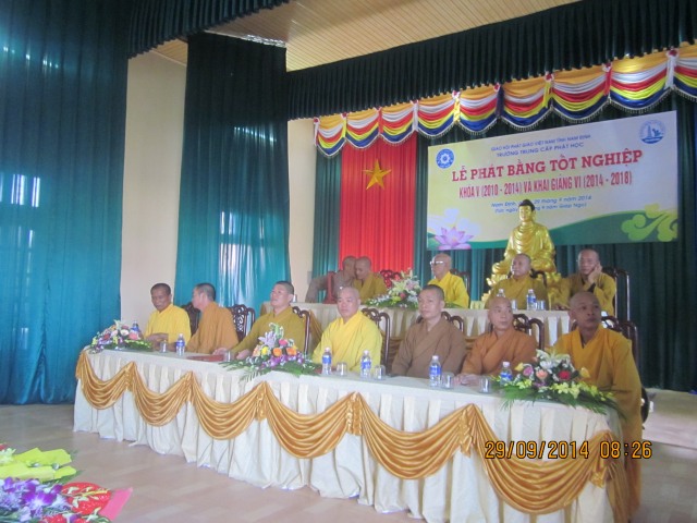 Nam Định: Trường TCPH tổ chức lễ trao bằng tốt nghiệp khóa V và khai giảng khóa VI