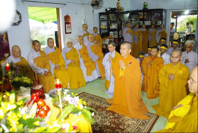 Tiểu Sử Cố Sa Di Ni Bồ Tát Giới Thích Nữ Viên Phụng