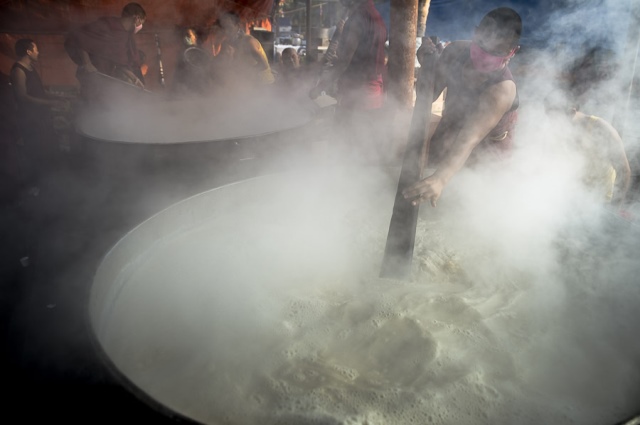 Ấn Độ: Chùm ảnh Đại Pháp hội ngày thứ năm, đức Đạt Lai Lạt Ma giảng dạy tại Tu viện Ganden Jangtse