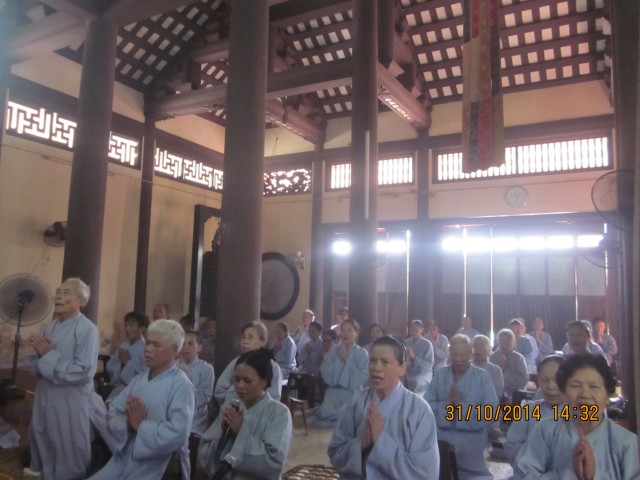 Thái Bình: Hơn 100 Phật tử về chùa Từ Xuyên dự ngày tu Bát quan trai