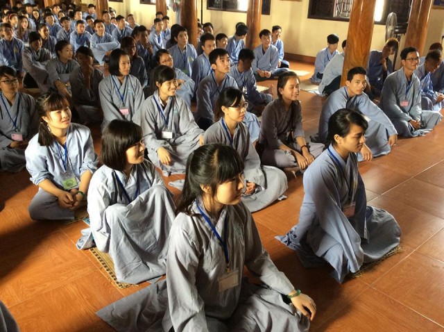 Thái Bình: Gần 300 bạn trẻ về chùa Từ Xuyên dự khóa tu “Một ngày an lạc”