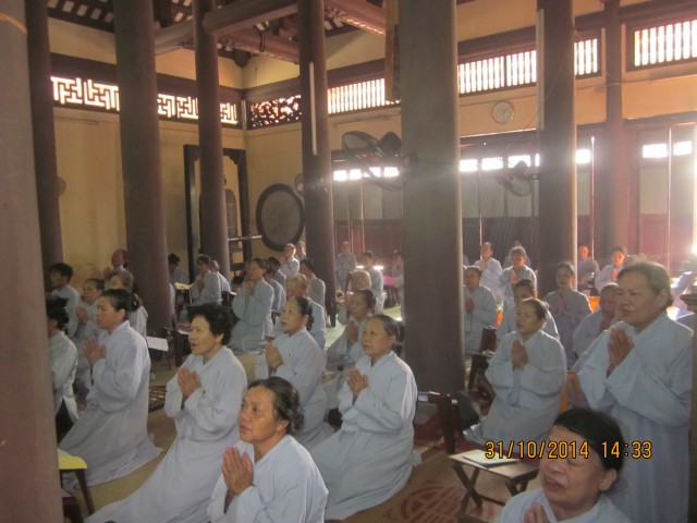 Thái Bình: Hơn 100 Phật tử về chùa Từ Xuyên dự ngày tu Bát quan trai