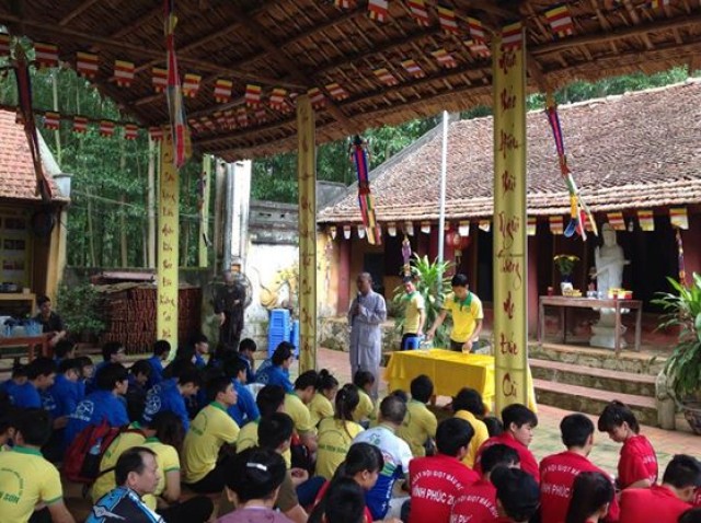 Vĩnh Phúc: CLB TTNPT chùa Tích Sơn tổ chức chương trình đạp xe vì môi trường