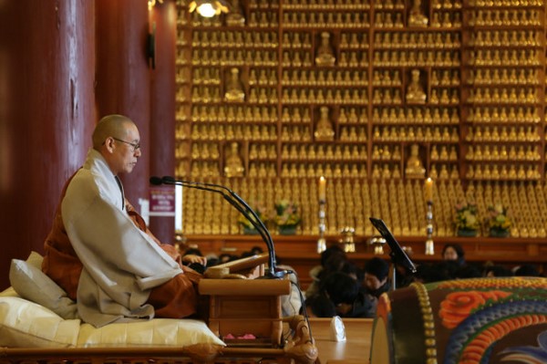 Hàn Quốc: Chùa Phụng An hưởng ứng ngày Đông chí và chia sẻ cháo đậu đỏ cho hơn 20.000 người ăn