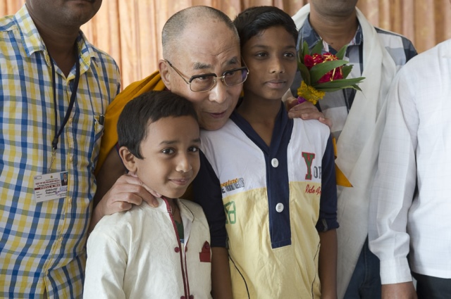 Ấn Độ: Chùm ảnh Đại Pháp hội ngày thứ năm, đức Đạt Lai Lạt Ma giảng dạy tại Tu viện Ganden Jangtse