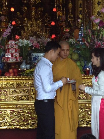 Hà Nội: Lễ hằng thuận tại chùa Tảo Sách (P.Nhật Tân, Q.Tây Hồ)