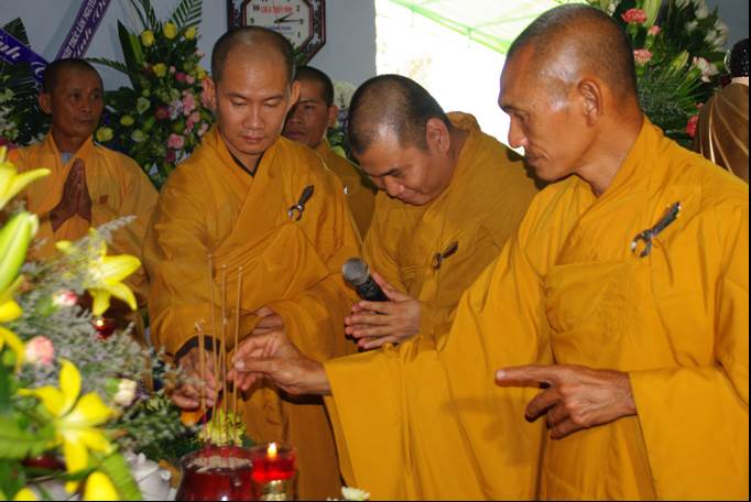 Tiểu Sử Cố Sa Di Ni Bồ Tát Giới Thích Nữ Viên Phụng